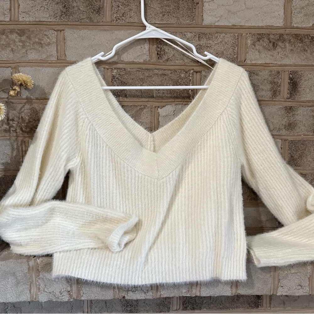 American Eagle Outfitters Cream V-Neck Ribbed Sweater